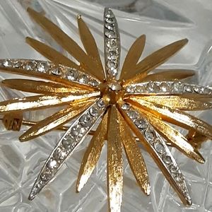 Vintage Coro Brooche, 2" Wide Gold Tone With Rhinestones